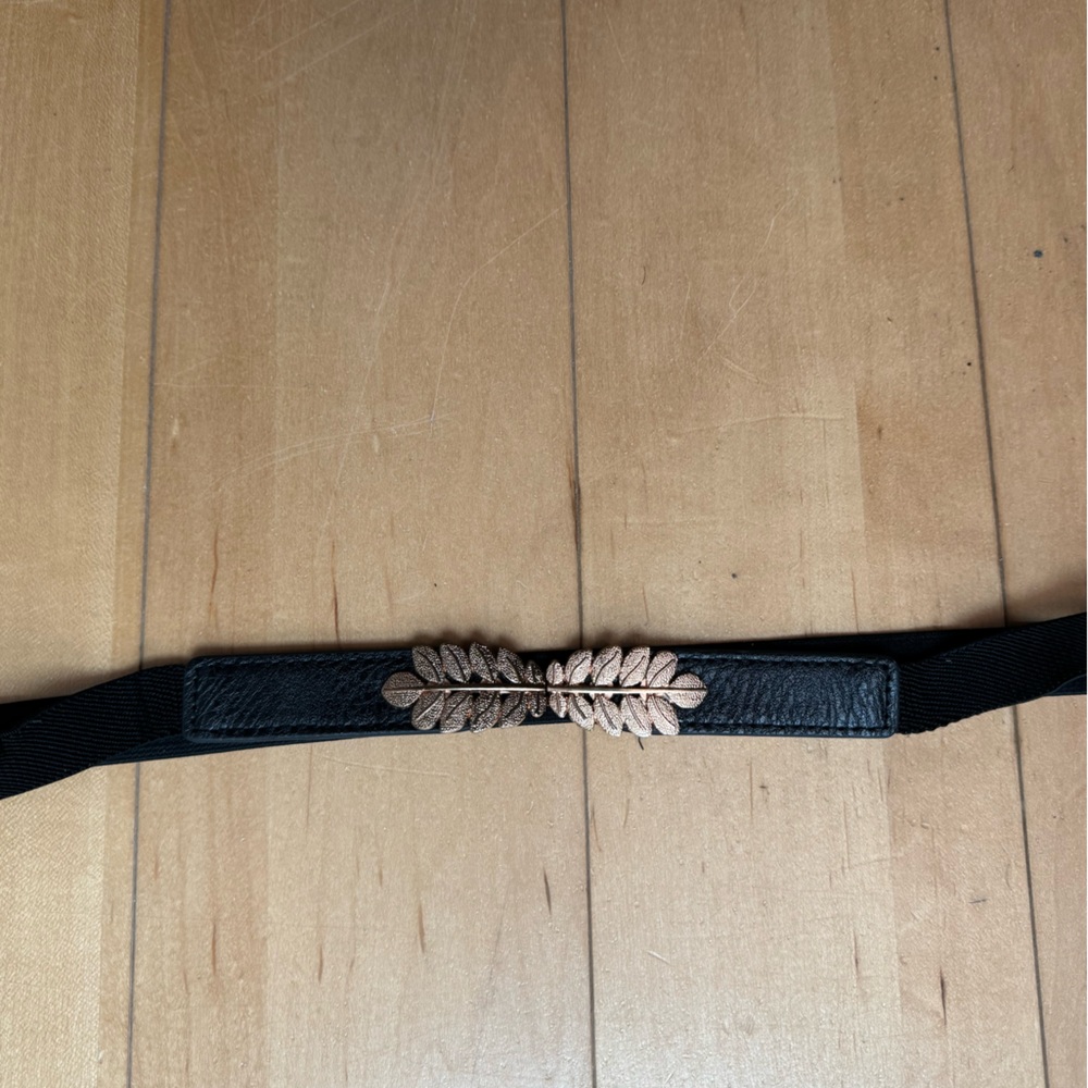 Black Plus Stretchy Belt with vegan leather & golden hardware